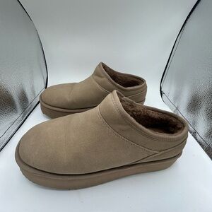 AE Tan platform slip-on shoes